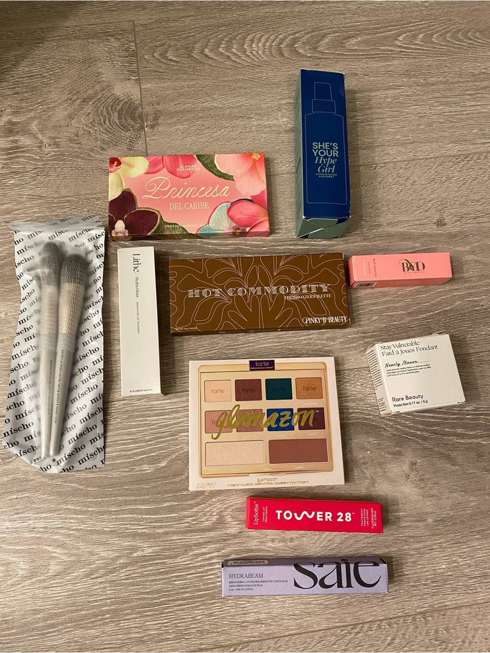 Brand new- never ever used - make up assorted Set